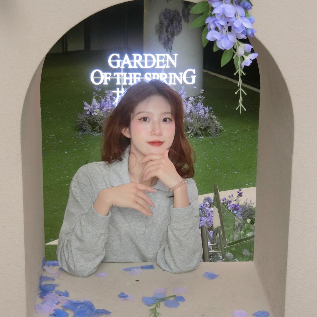 转转(深圳店)新能源二手车-妮妮 闭关版