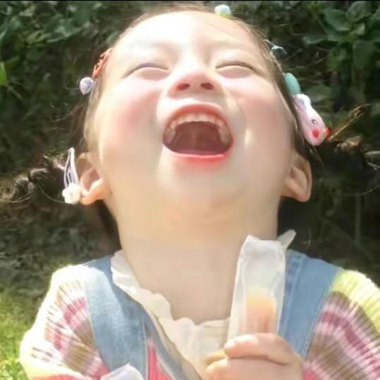 彤．