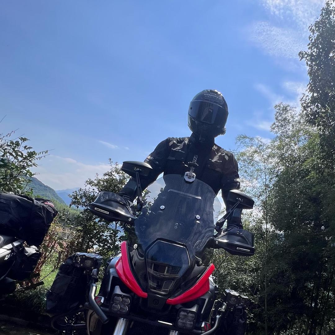 𝑈𝑠𝑡𝑖𝑛𝑖𝑎𝑛 .