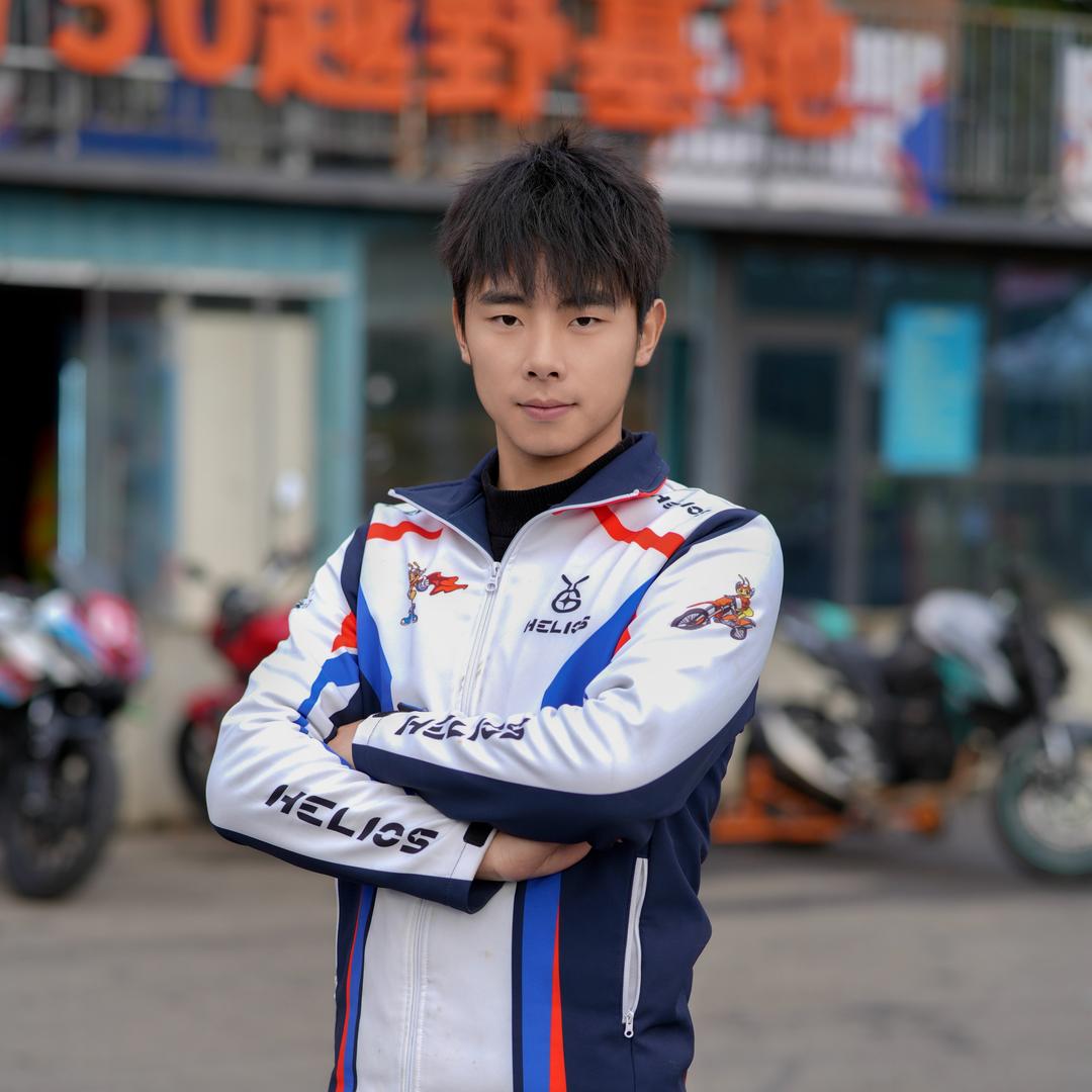 成都特技车手鬼杰（特技培训）