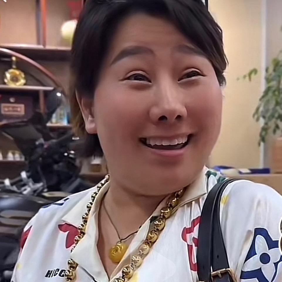 富婆撺的火锅局
