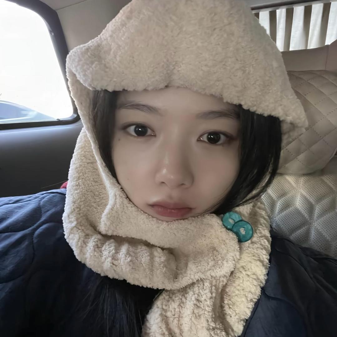 ，