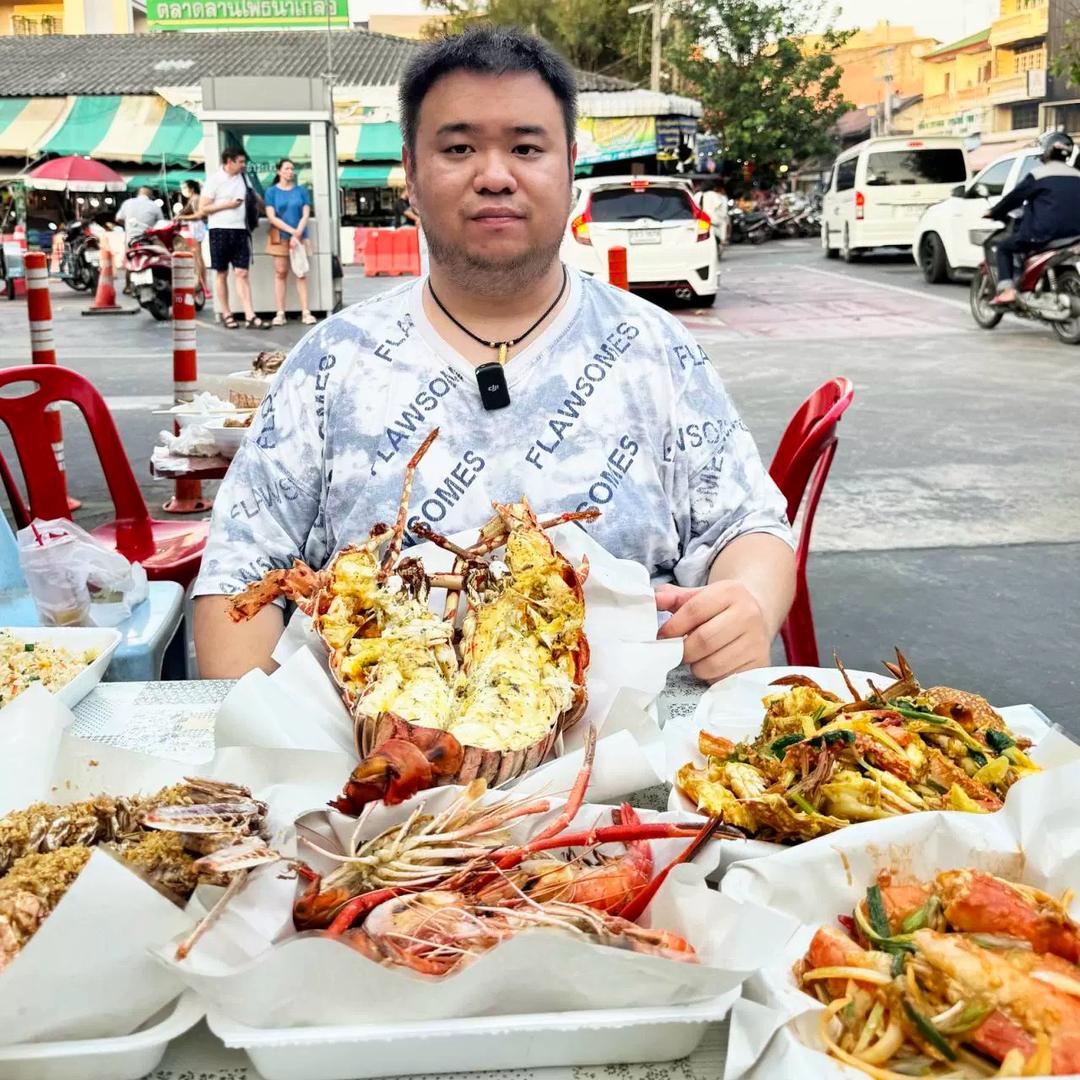 吃哥来了          旅行40国家