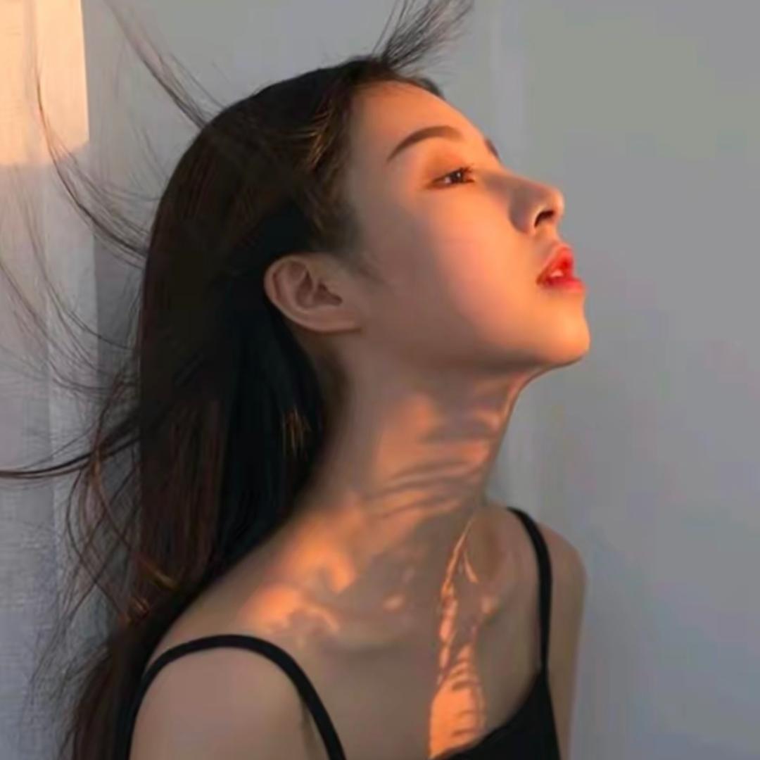玲玲吖