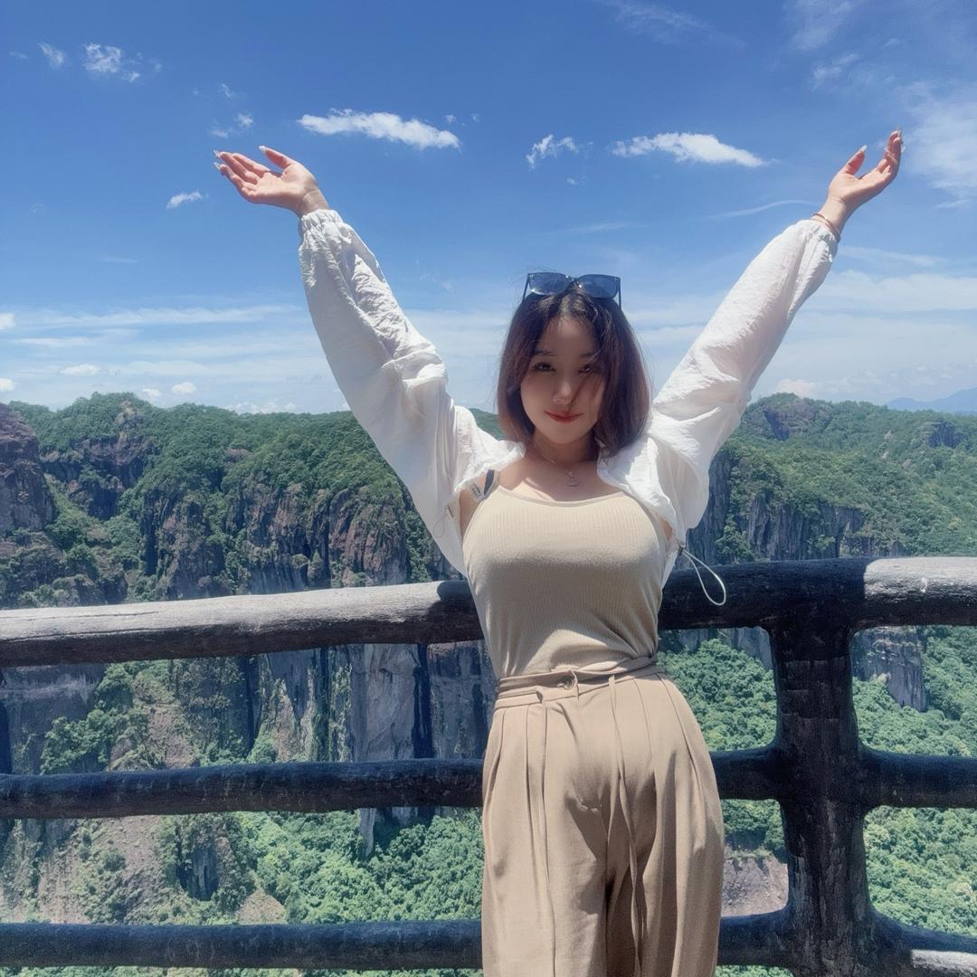 杉杉不来迟