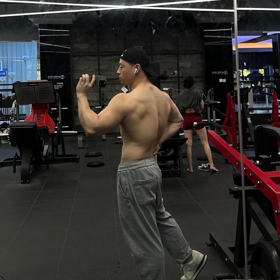 宝应阿伟（源启健身私人教练）