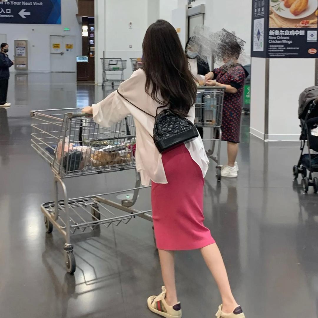 蓓灵女装店