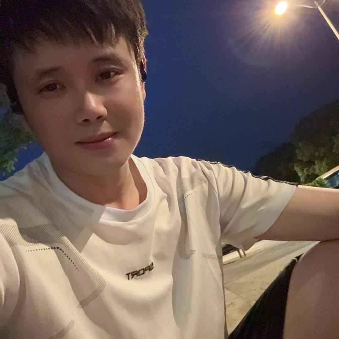 爱跑步的列哥