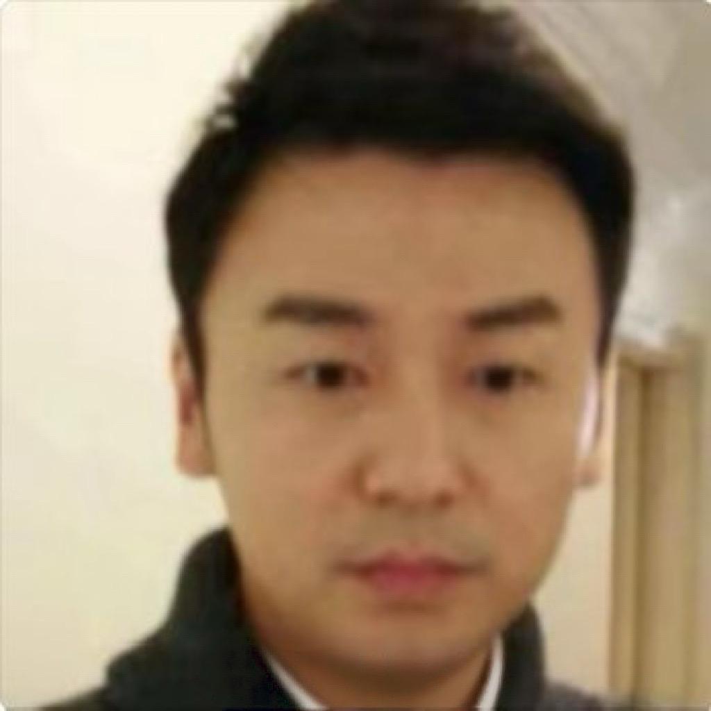 一朵风中摇曳的陈俊生