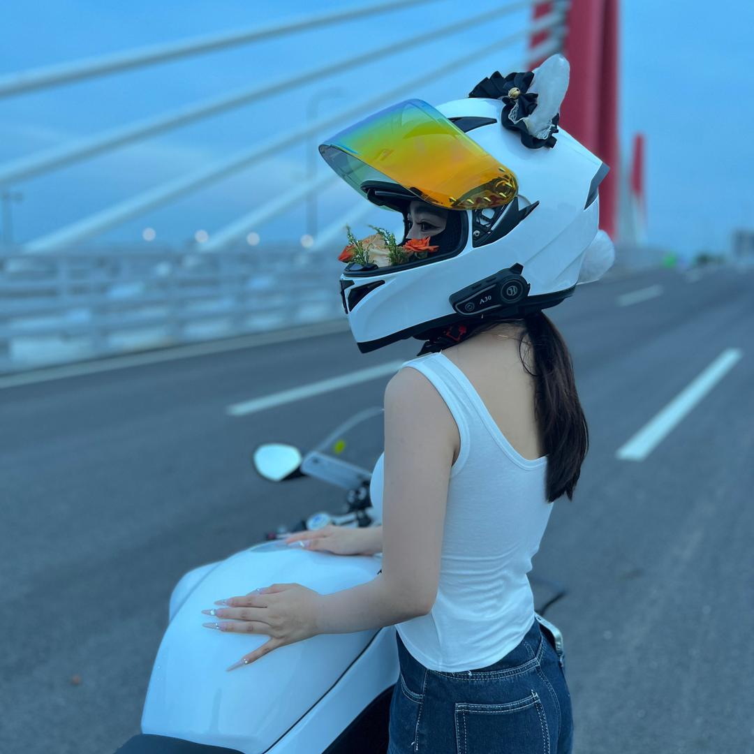 颜-