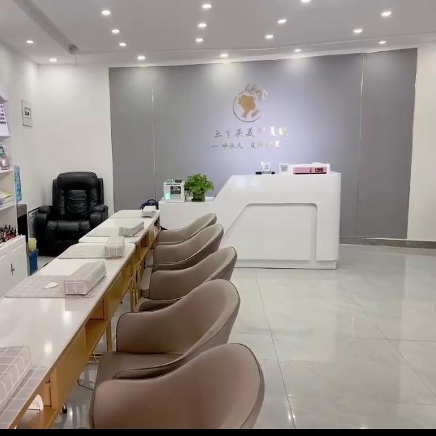 三丫头美甲的小店