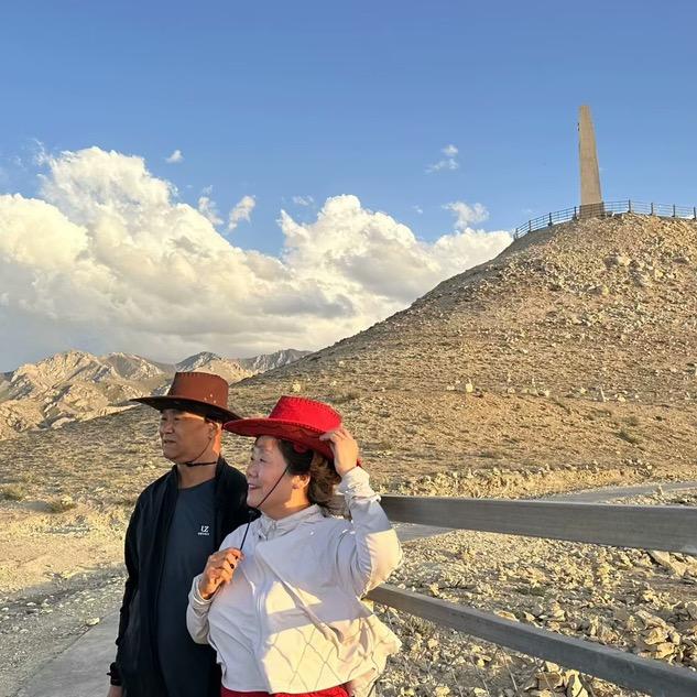 如意姐老两口房车畅游中国