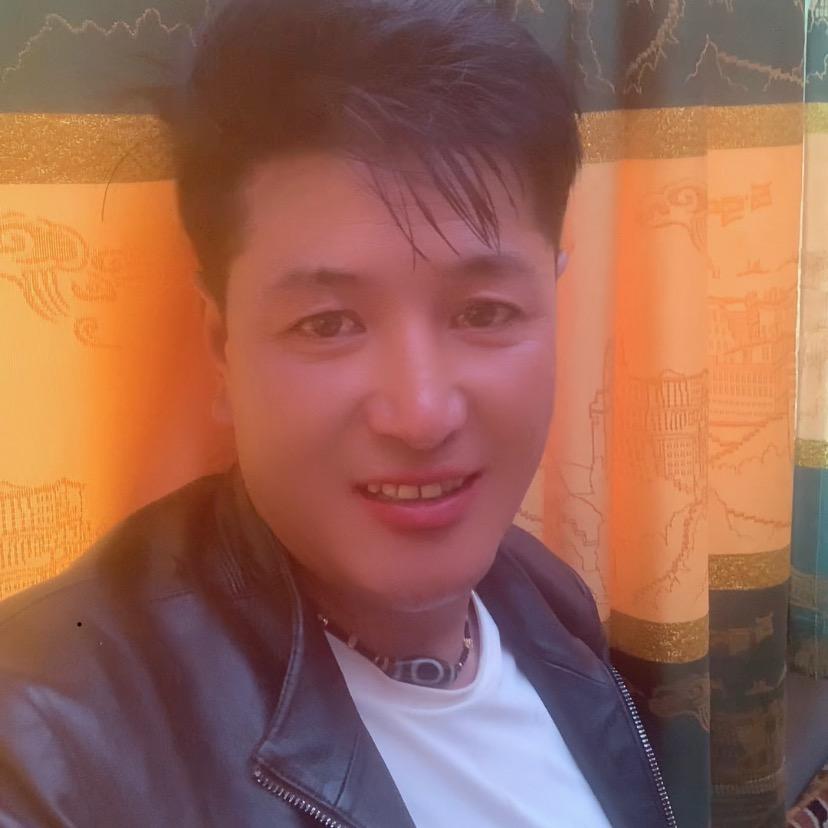 扎西多吉