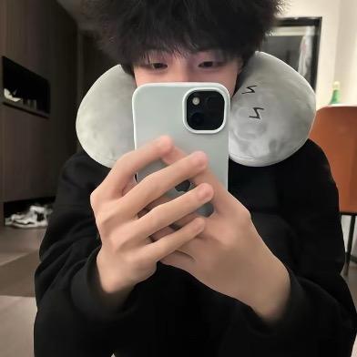 毳