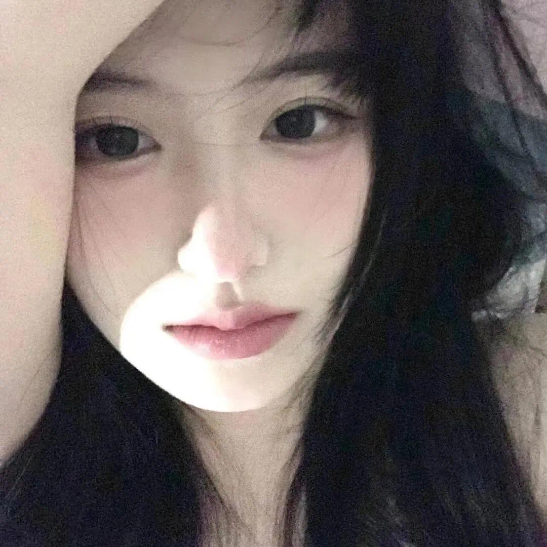 爱做梦的小施