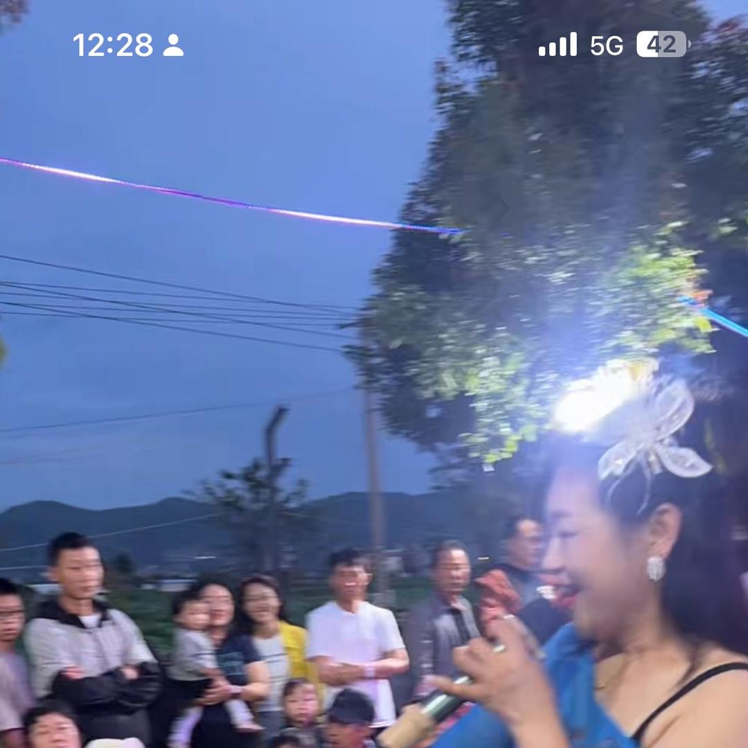 @独秀