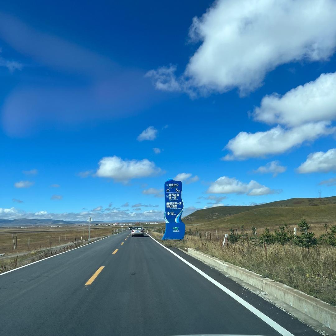 搬水泥的小伙子