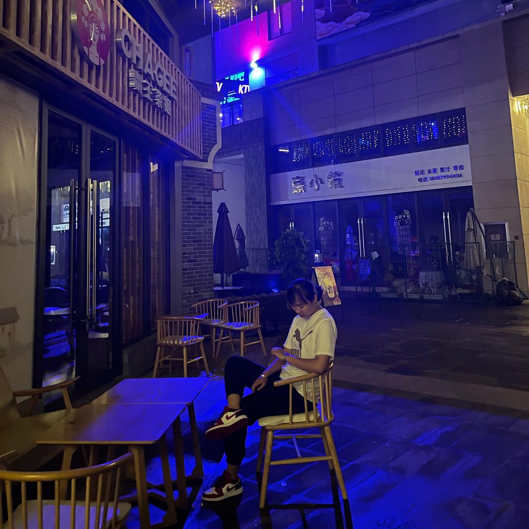 万能小芳