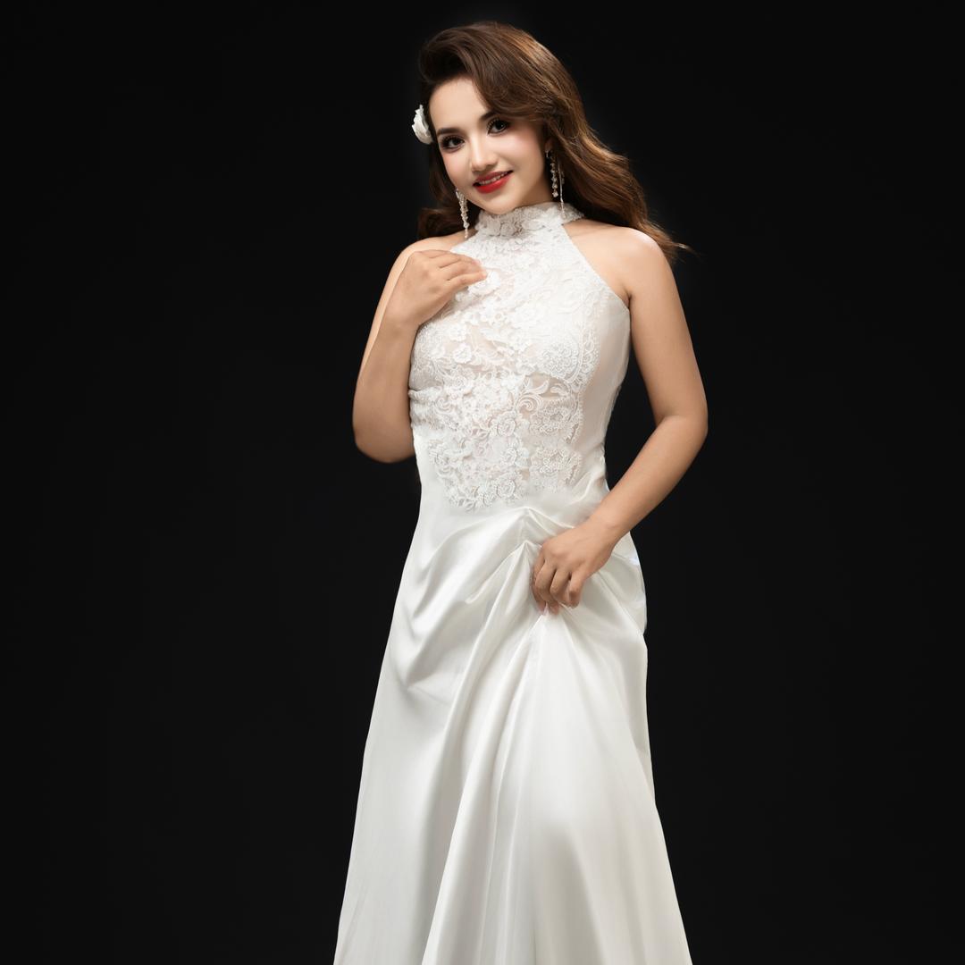 Z 美🦋化妆师主持人🎤