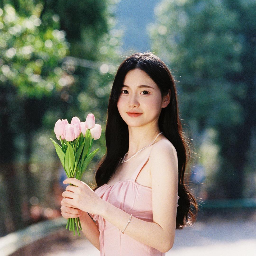 夏夏^