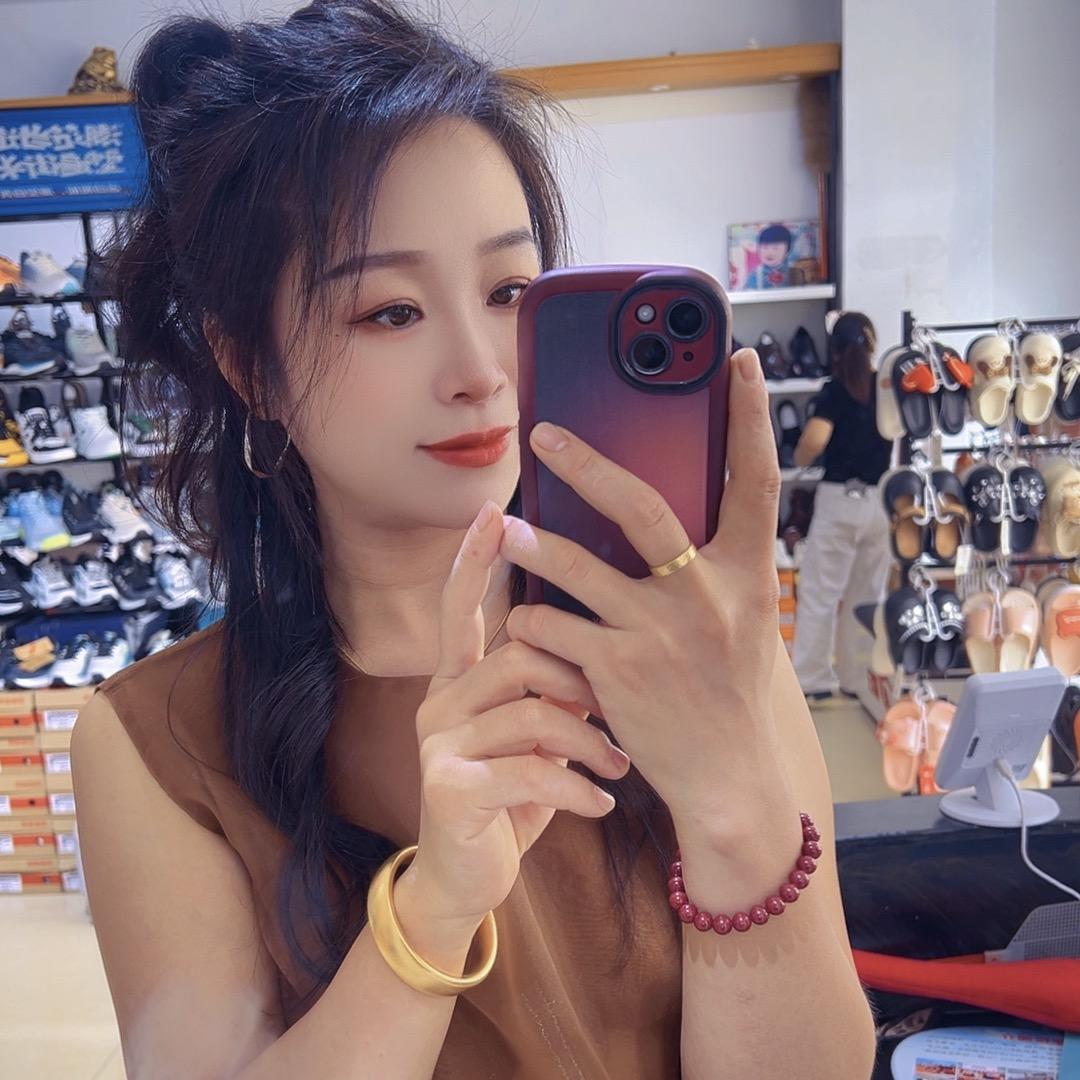 宋玲鞋城，女装