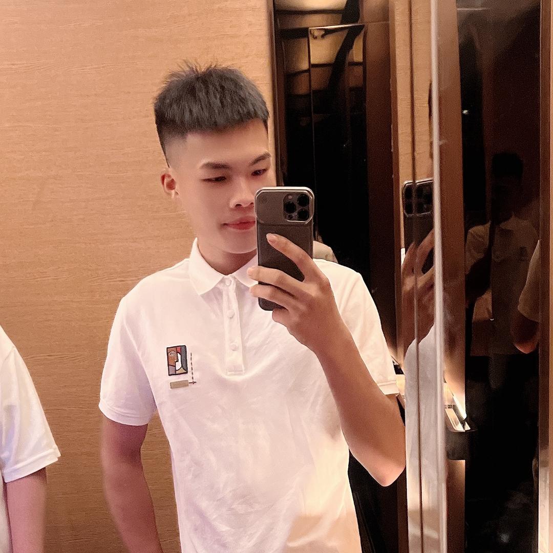 爱笑男孩^_^