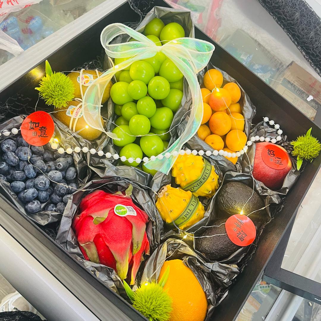 周燕水果网红零食店（凤凰城店）