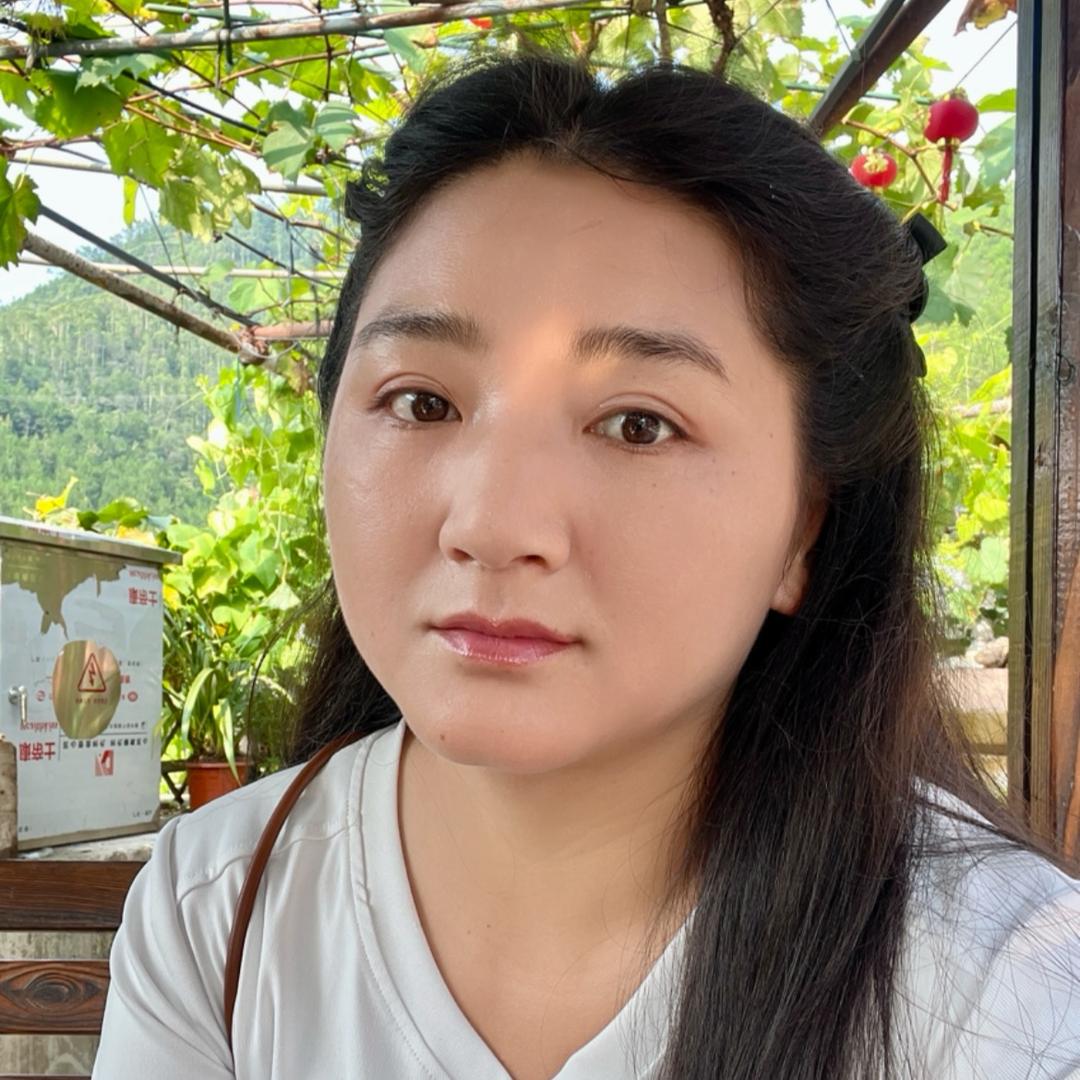 吴老大女朋友 小梅
