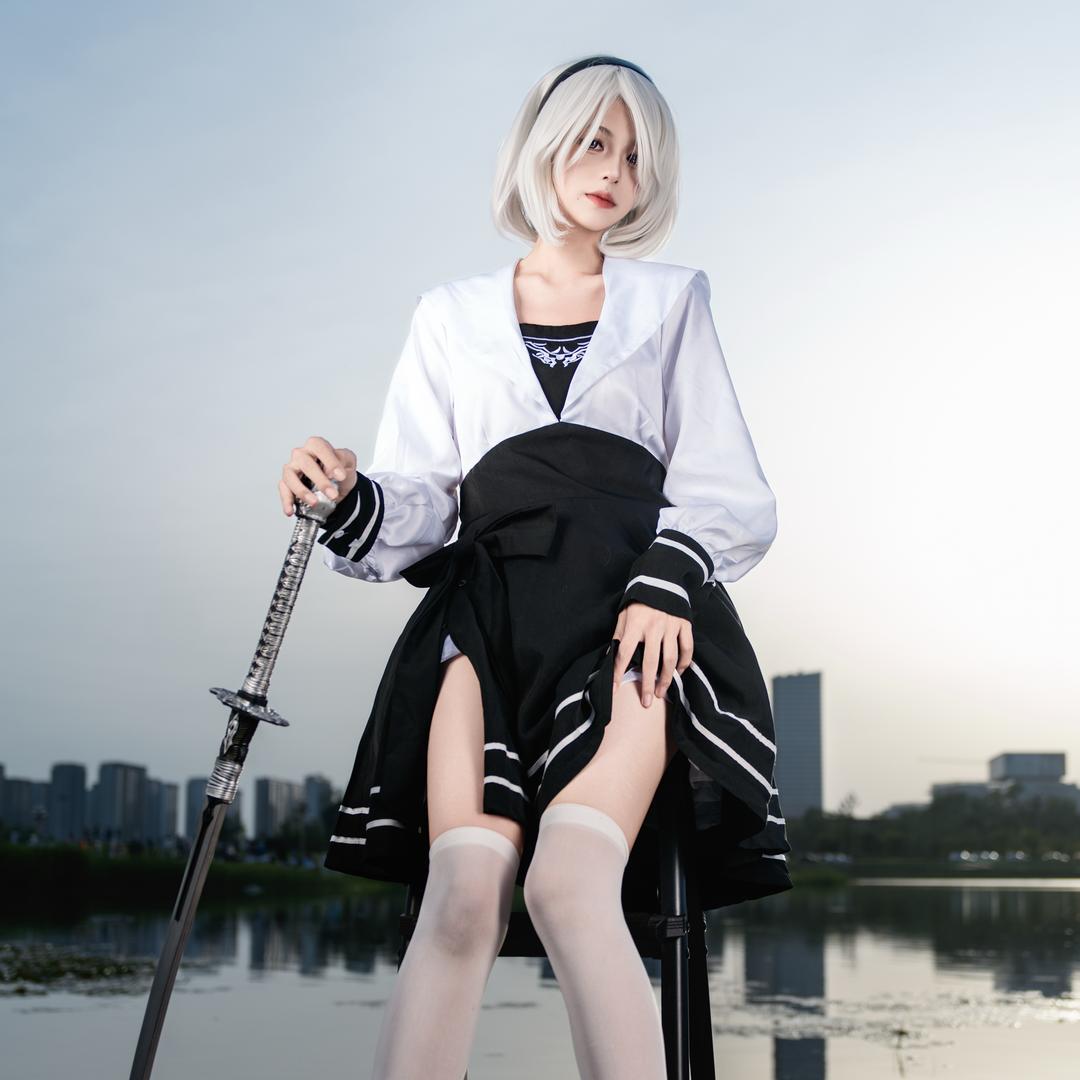 白熊大美女