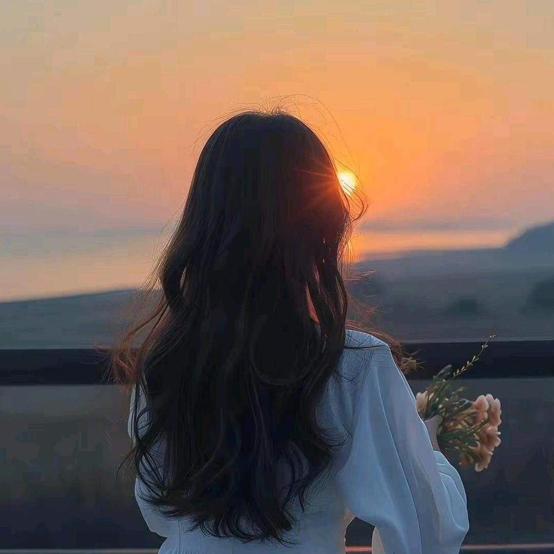 ᥫᦱᐝ云朵🌻