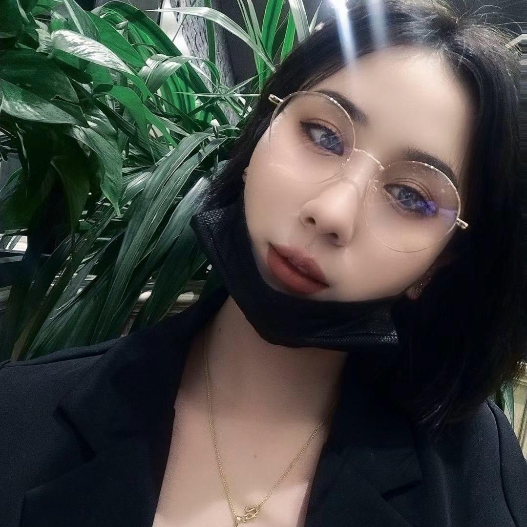 玛丽（25岁的新疆姑娘）