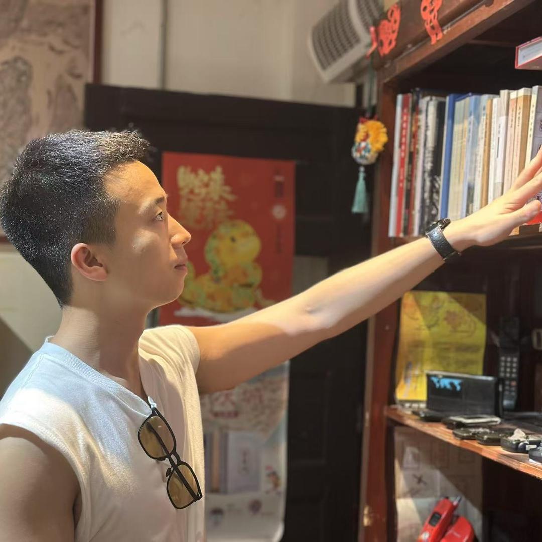 小张同学🧑‍🦲