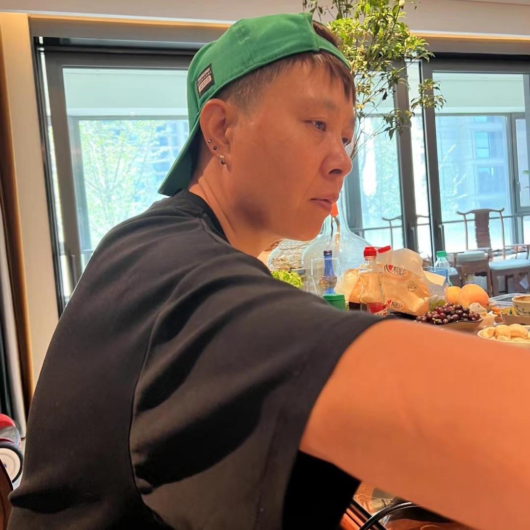 老白是白雪公主