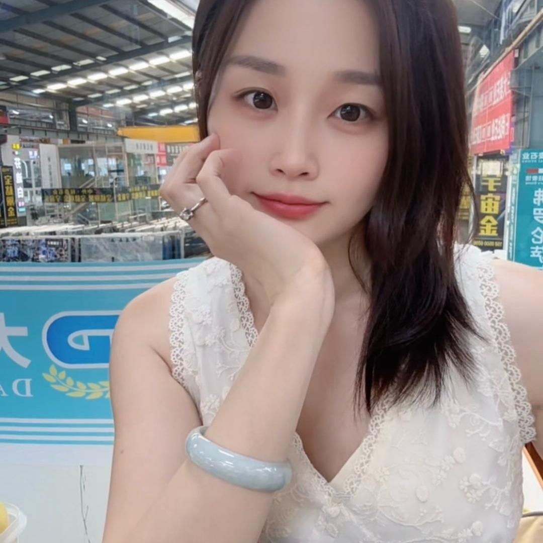 大麦·小微👩