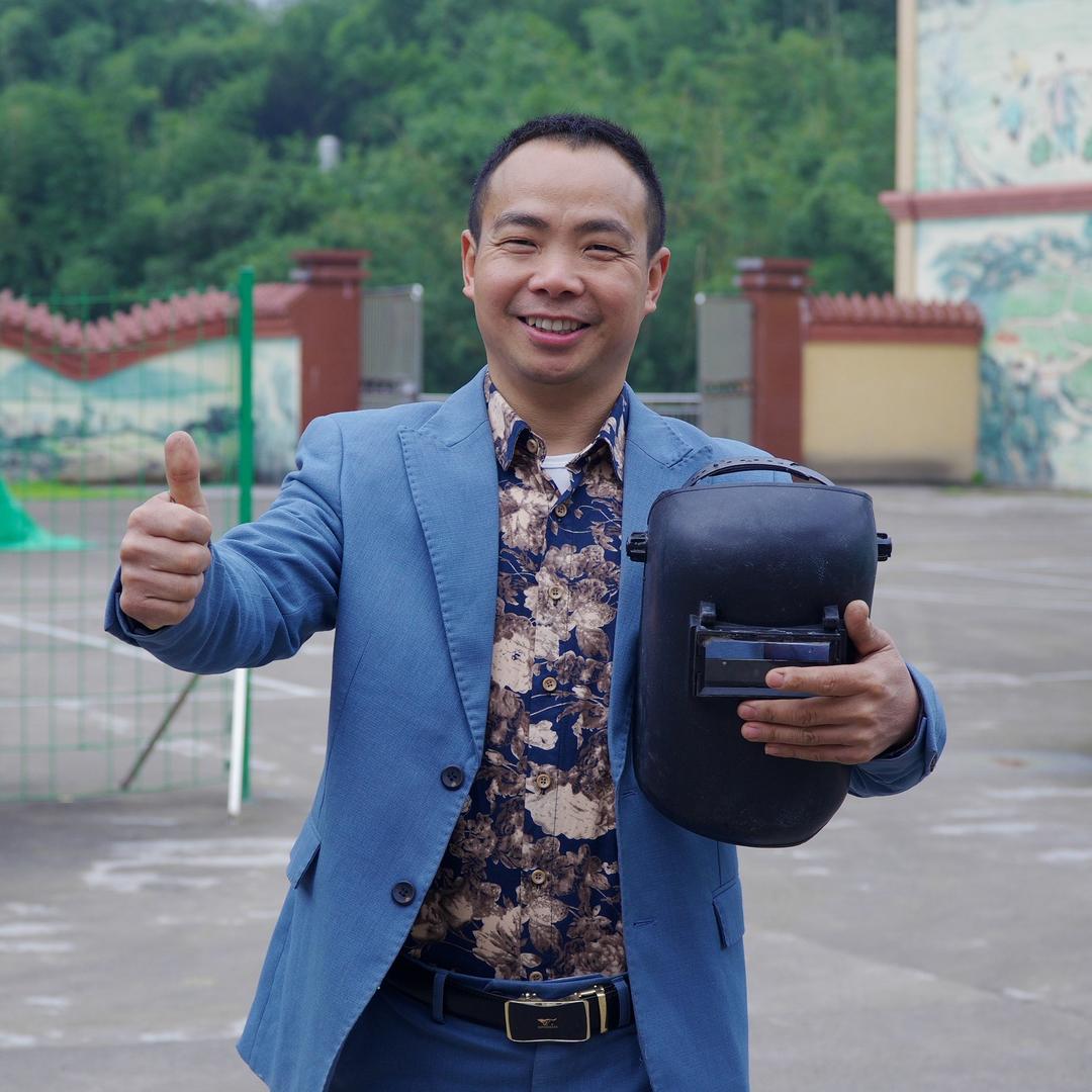 万能老表