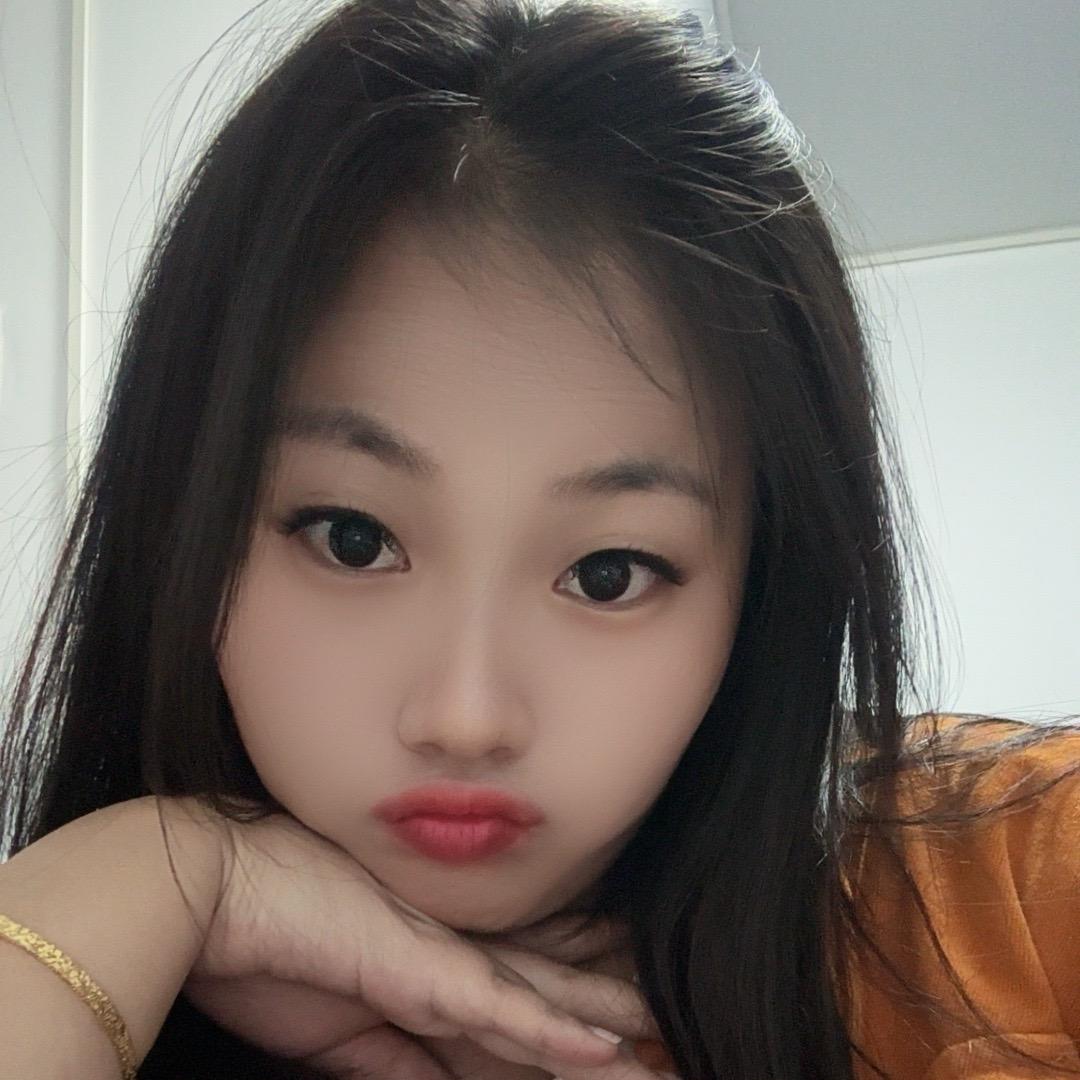 呆萌小妞