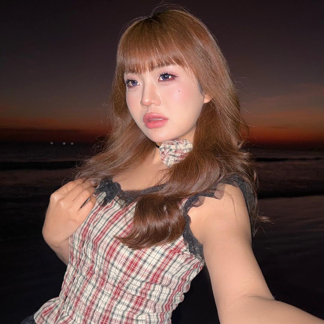 方脸黑妹📞
