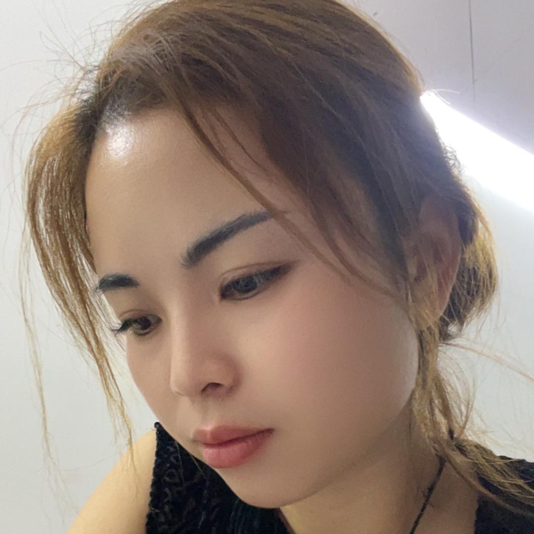 卖水果🍒🍉的小姐姐
