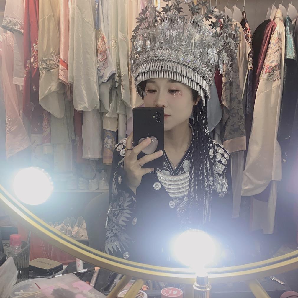 李晴👨‍👩‍👦‍👦