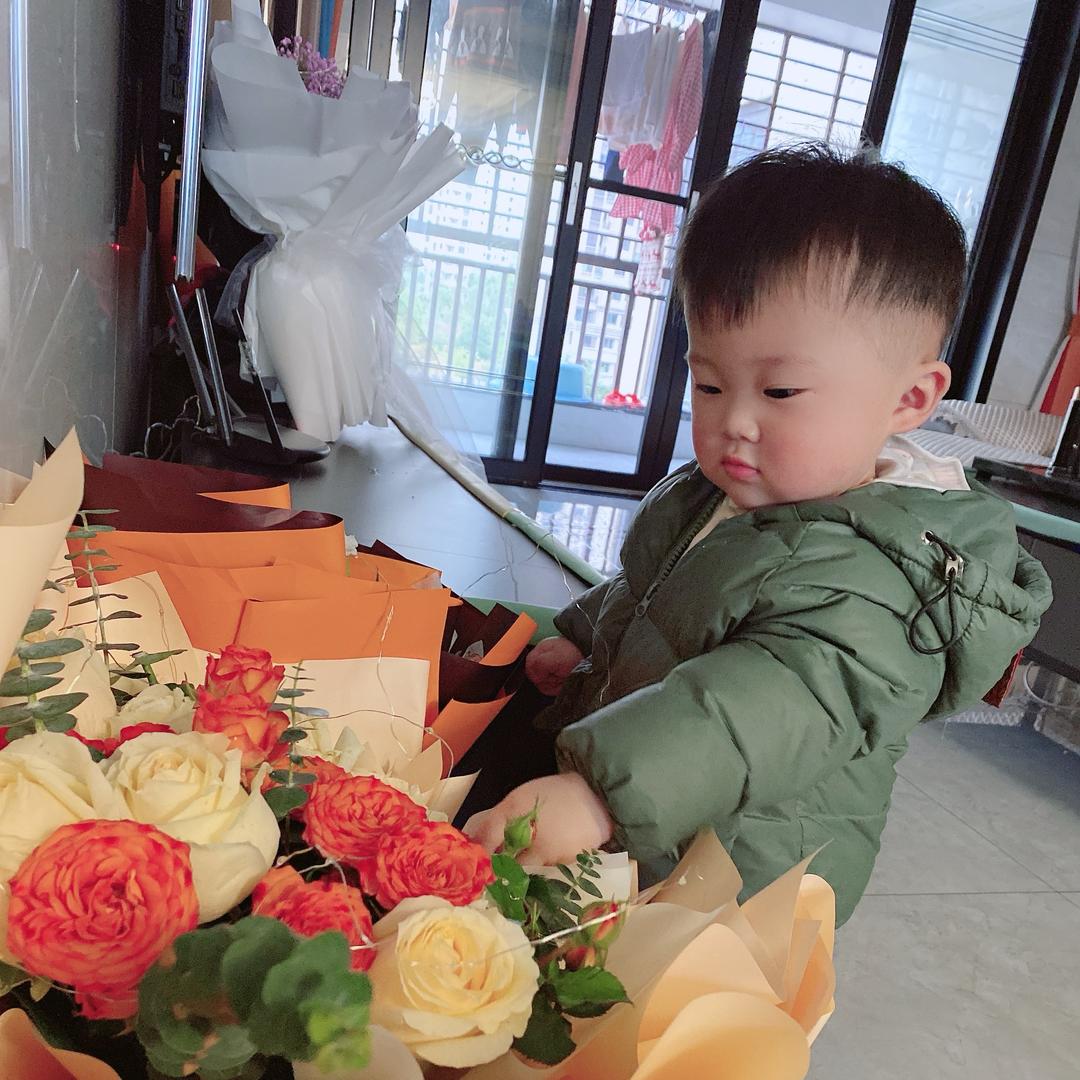 原装数码优选科技《充电器🌹手机配件》