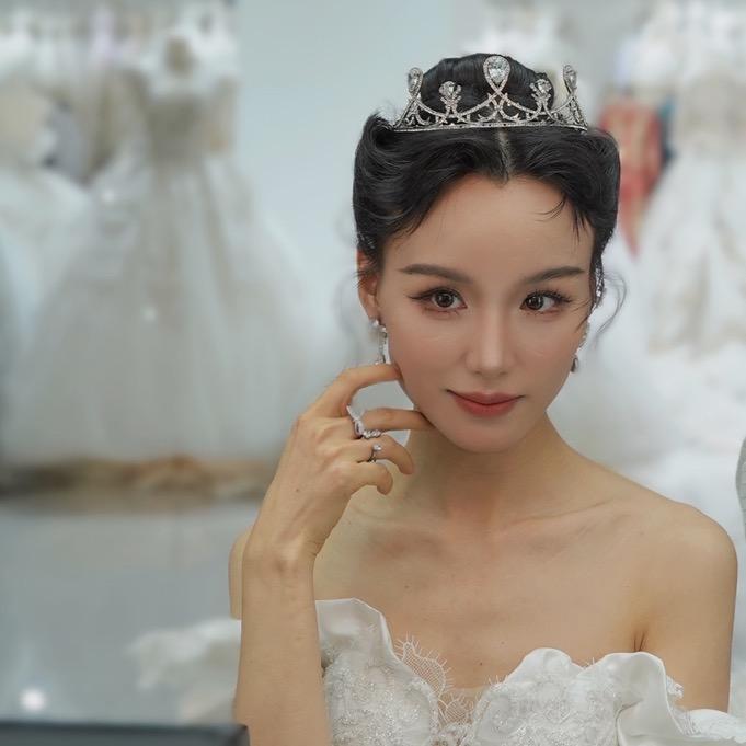 租络季婚纱/李掌柜
