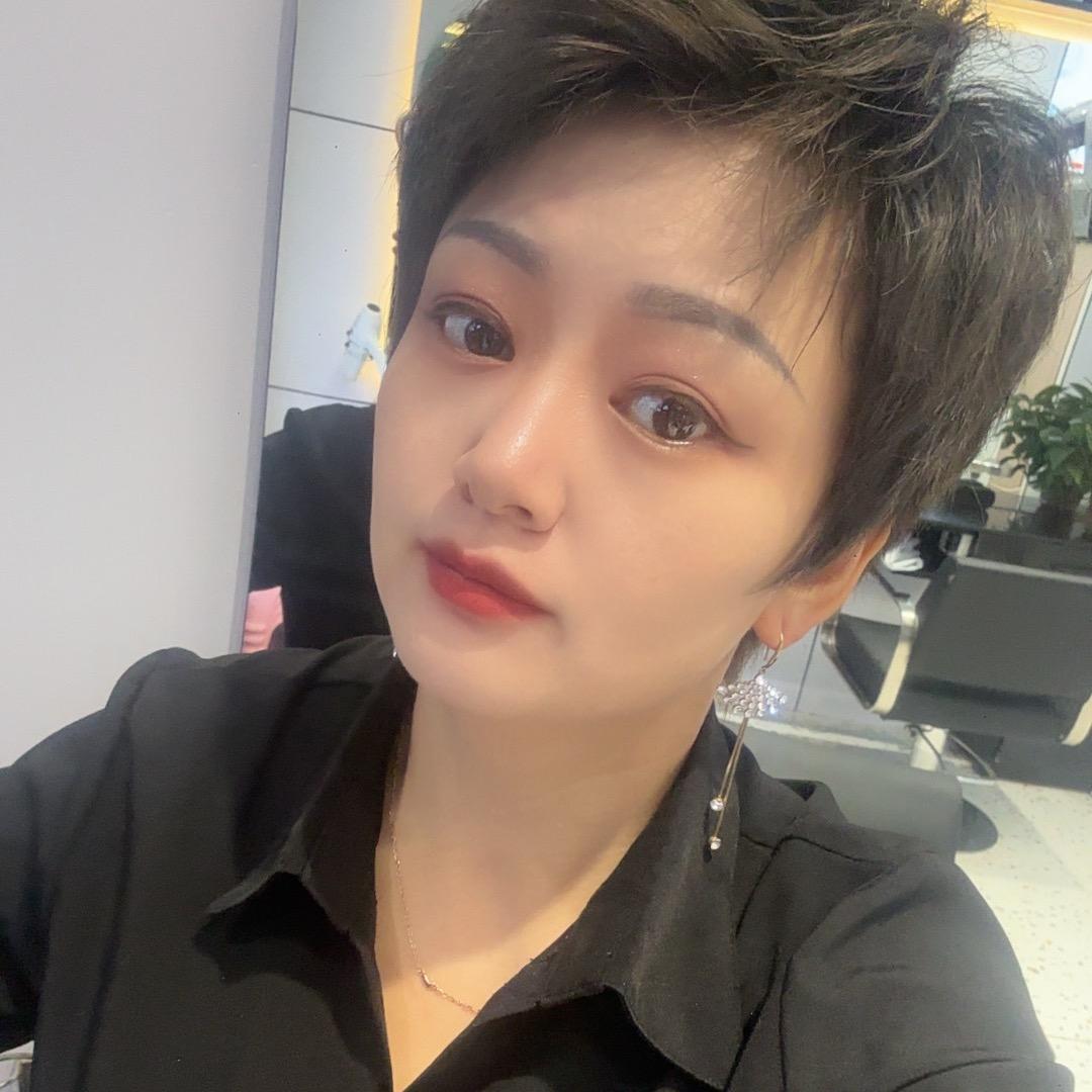 发型师琴琴