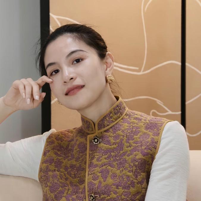 阿董小姐高定穿搭