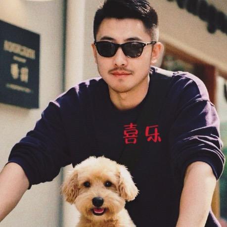 👑 八 喜.