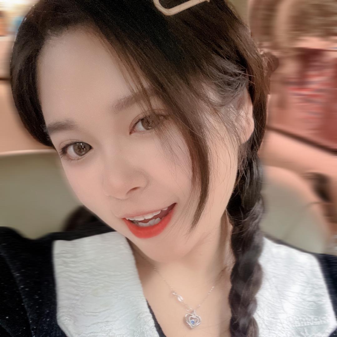 爱生活的小欣