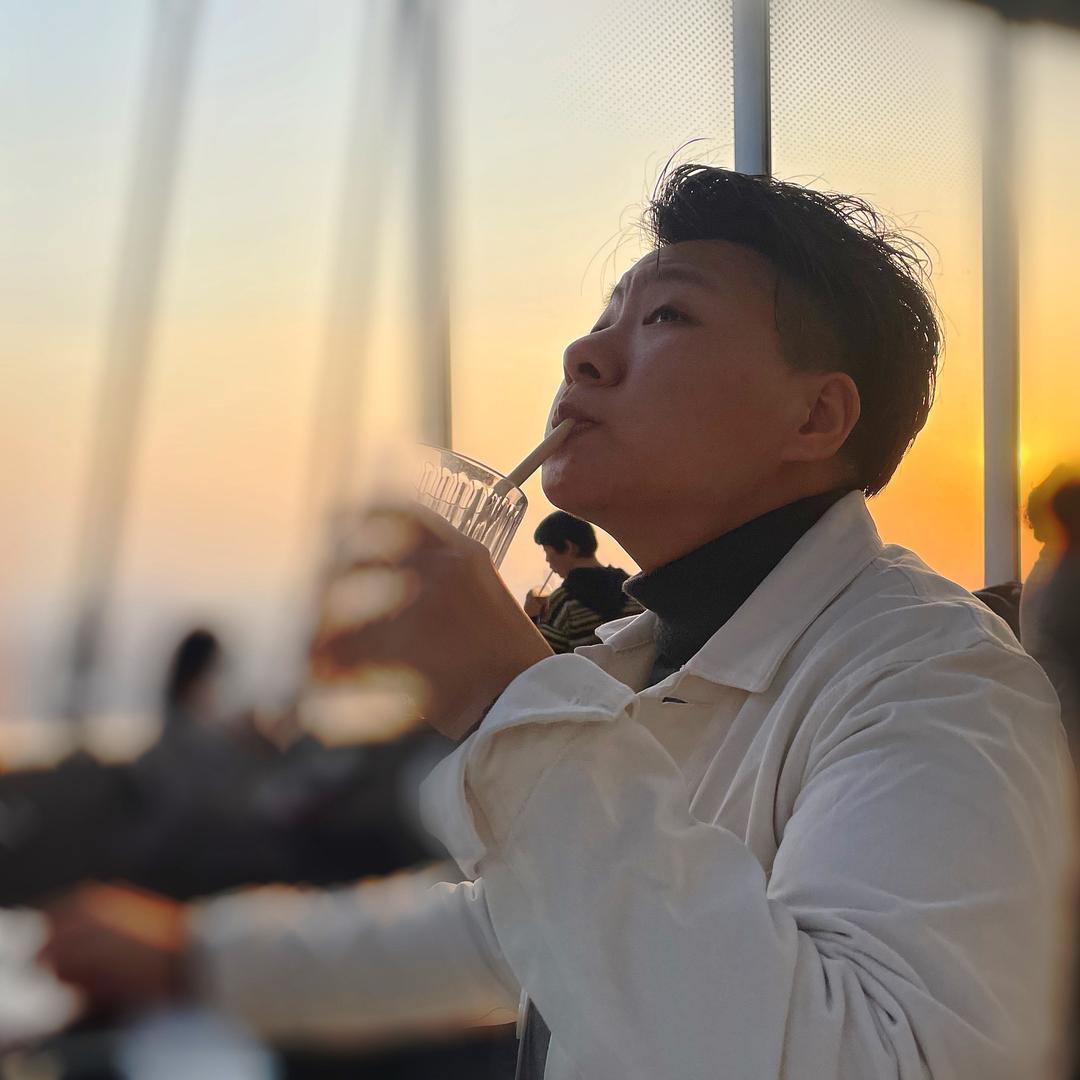 李YQ