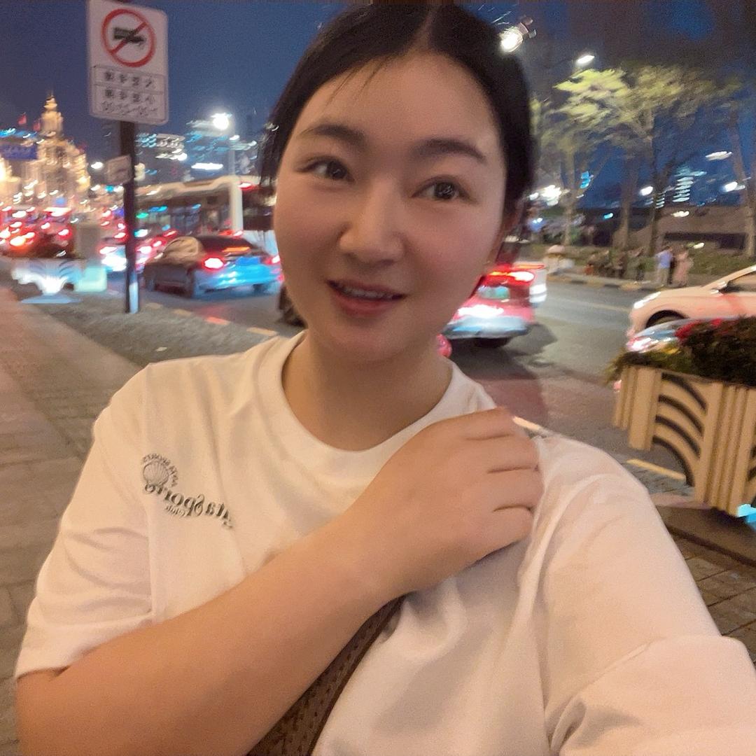 是小叶呀。