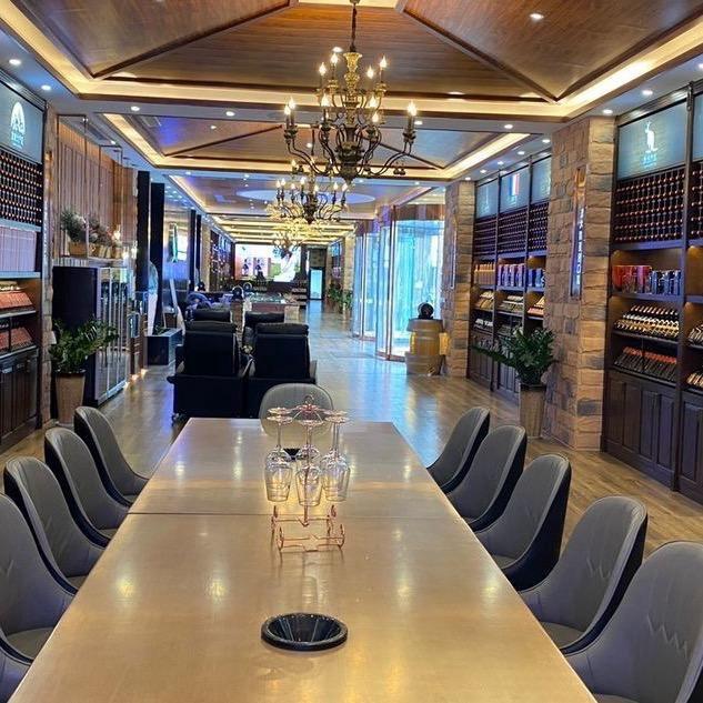 澳门🇲🇴酒庄·市六哥