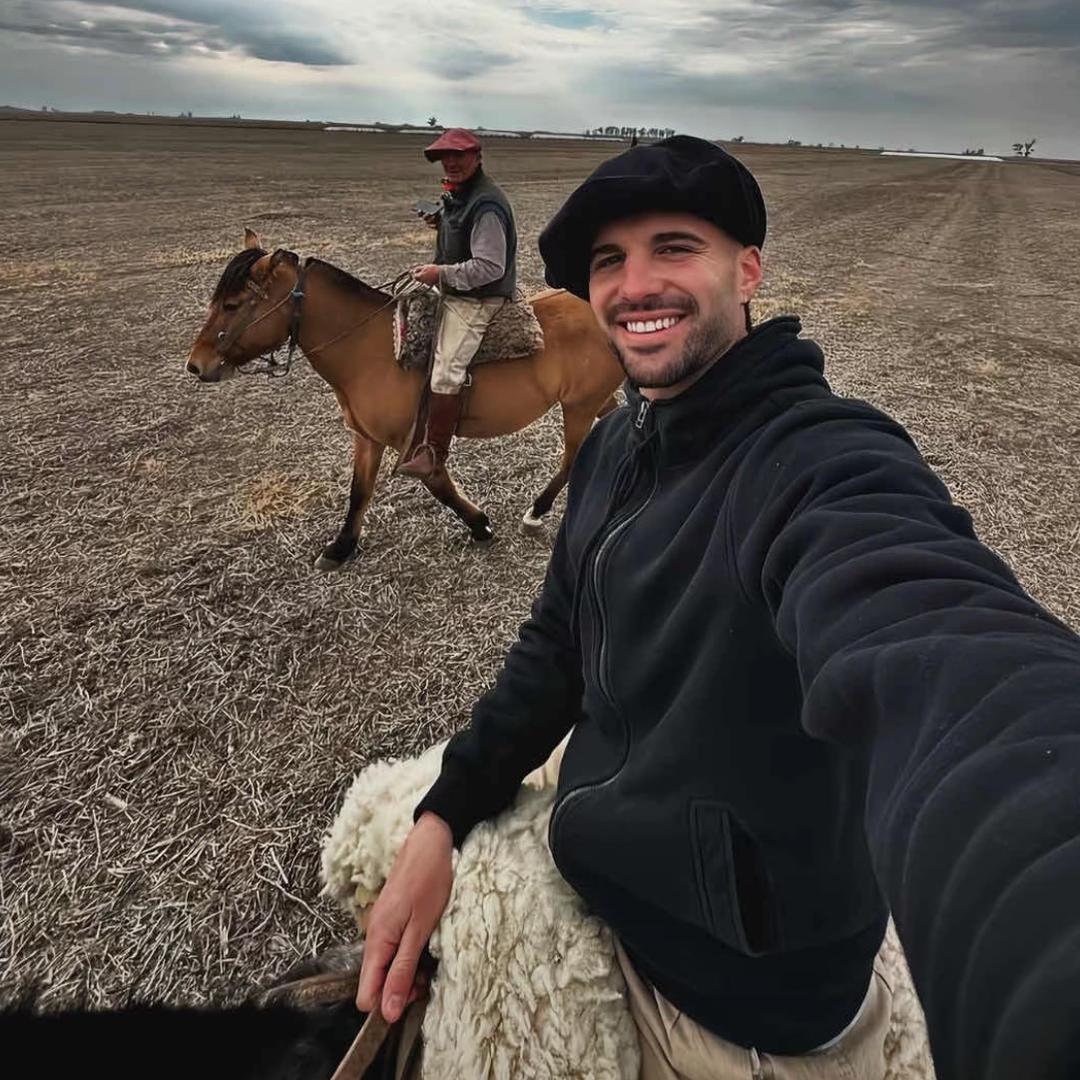 ￴￴ ￴￴ ￴￴￴ ￴￴