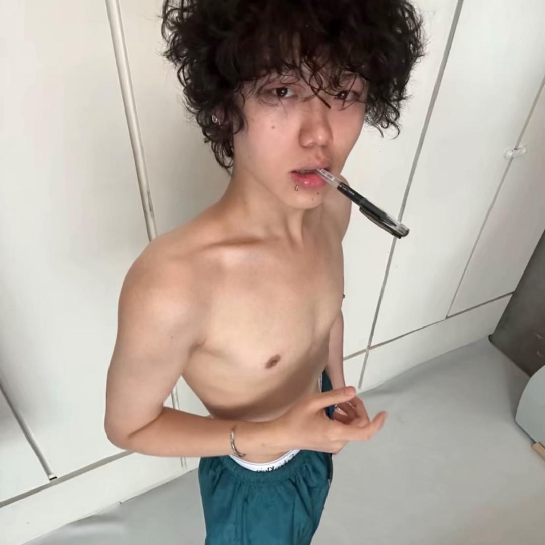 结扎克制爱（齐刘海千金少御疯狂追求我